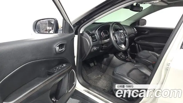JEEP COMPASS 2019 — 133 389 км, белый-перламутр, Корея — под ключ — фото 10