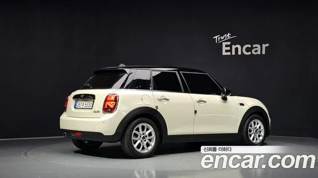 MINI COOPER 2019