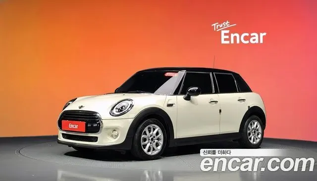 MINI COOPER 2019 — 83 056 км, белый-перламутр, Корея — под ключ — фото 2