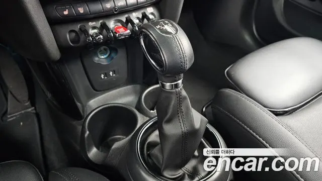 MINI COOPER 2019 — 83 056 км, белый-перламутр, Корея — под ключ — фото 9