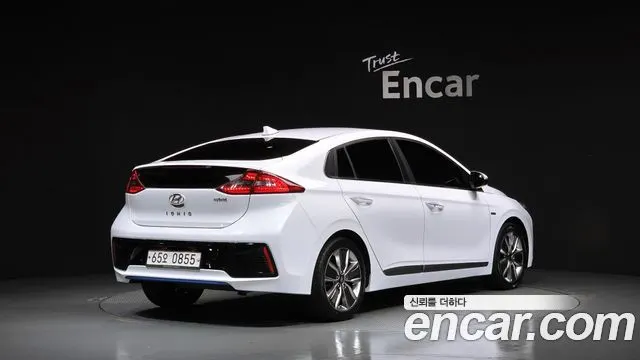 HYUNDAI IONIQ HYBRID 2016 — 78 857 км, белый, Корея — под ключ — фото 2