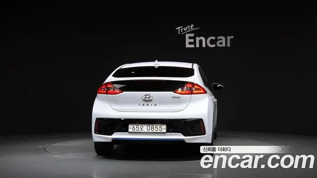 HYUNDAI IONIQ HYBRID 2016 — 78 857 км, белый, Корея — под ключ — фото 4