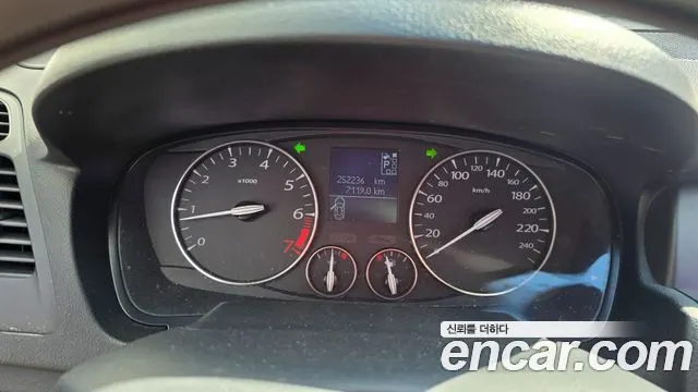 RENAULT KOREA SM5 2012 — 252 000 км, серебристо-серый, Корея — под ключ — фото 9
