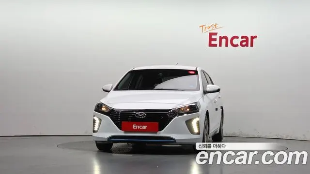 HYUNDAI IONIQ HYBRID 2018 — 164 990 км, белый, Корея — под ключ — фото 3