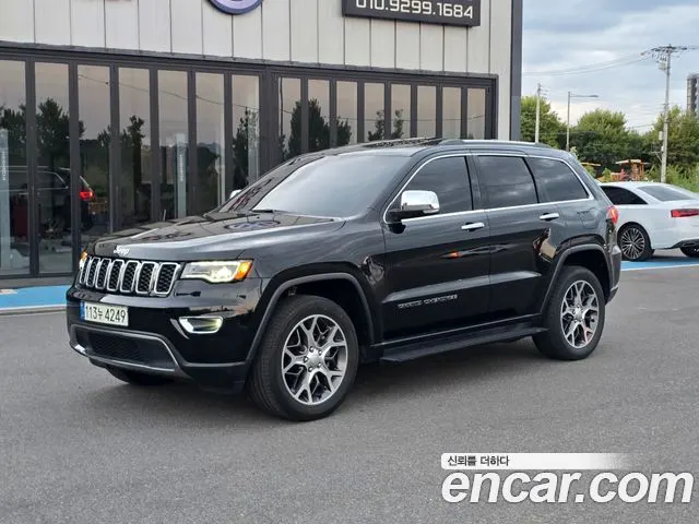 JEEP GRAND CHEROKEE 2019 — 99 000 км, чёрный, Корея — под ключ — фото 1
