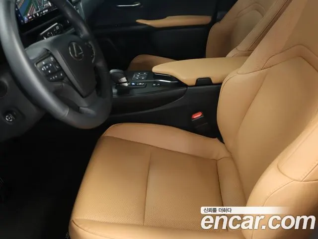 LEXUS UX300H 2026 — 4 528 км, светло-золотистый, Корея — под ключ — фото 10