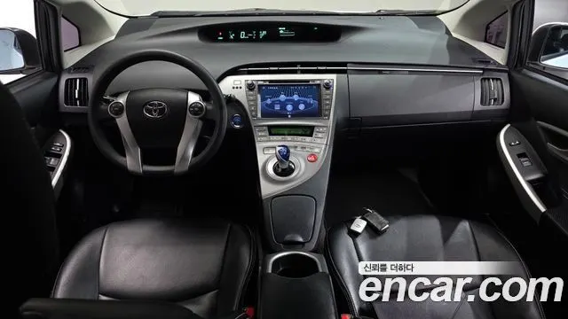 TOYOTA PRIUS 2015 — 89 509 км, белый, Корея — под ключ — фото 7