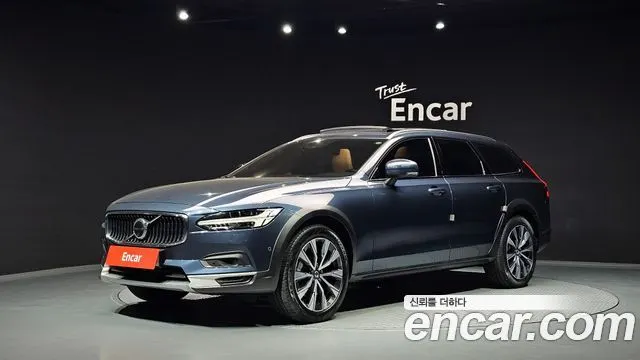 VOLVO V90 CROSS COUNTRY 2021