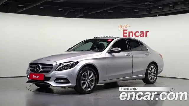 MERCEDES-BENZ C-CLASS W205 2015 — 124 231 км, серебристый, Корея — под ключ — фото 1