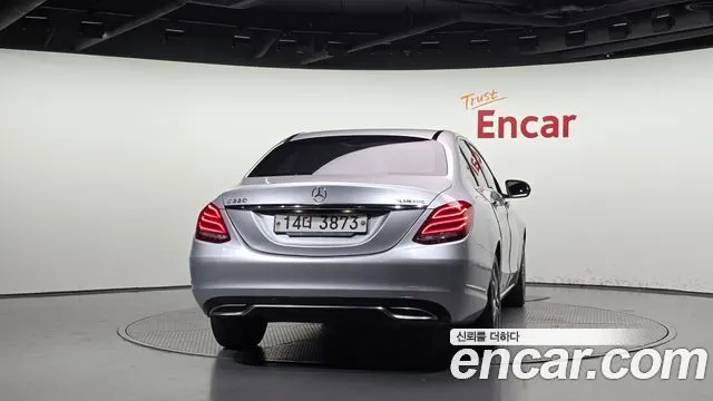 MERCEDES-BENZ C-CLASS W205 2015 — 124 231 км, серебристый, Корея — под ключ — фото 4