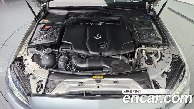 MERCEDES-BENZ C-CLASS W205 2015 — 124 231 км, серебристый, Корея — под ключ — фото 6