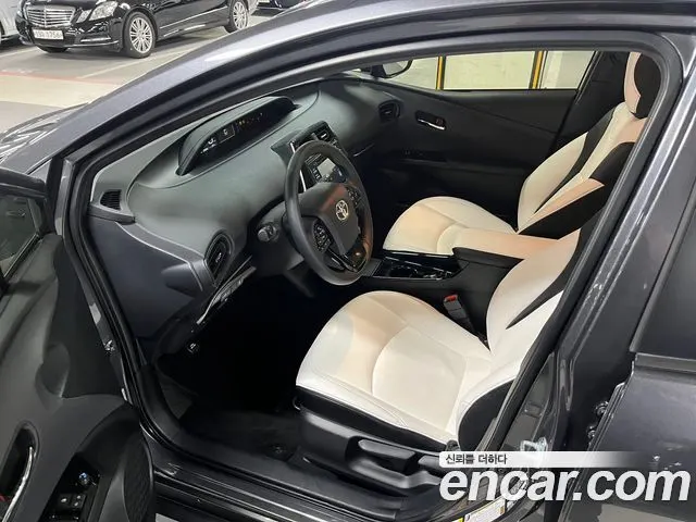 TOYOTA PRIUS 2022 — 25 020 км, серебристо-серый, Корея — под ключ — фото 8