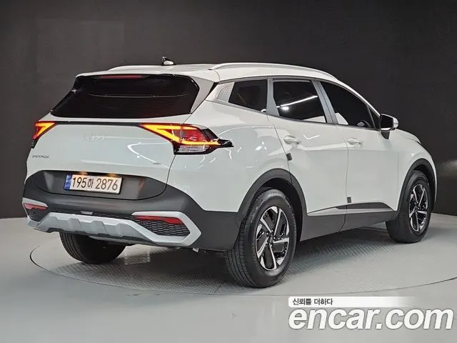 KIA SPORTAGE HYBRID 2024 — 21 320 км, белый, Корея — под ключ — фото 4
