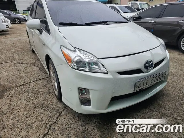 TOYOTA PRIUS 2010 — 127 000 км, белый, Корея — под ключ — фото 2