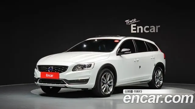 VOLVO V60 CROSS COUNTRY 2018