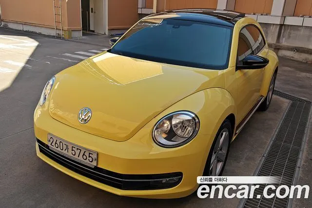 VOLKSWAGEN BEETLE 2013