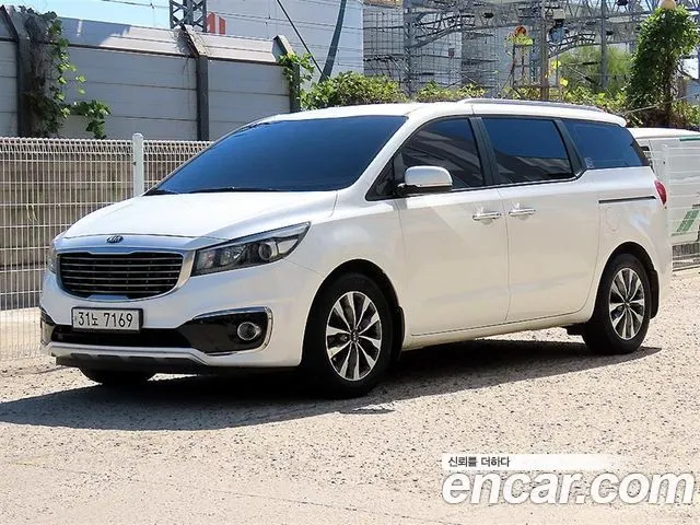 KIA CARNIVAL 2015 — 239 739 км, белый, Корея — под ключ — фото 2