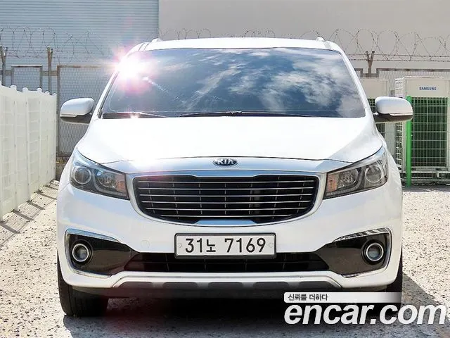 KIA CARNIVAL 2015 — 239 739 км, белый, Корея — под ключ — фото 12