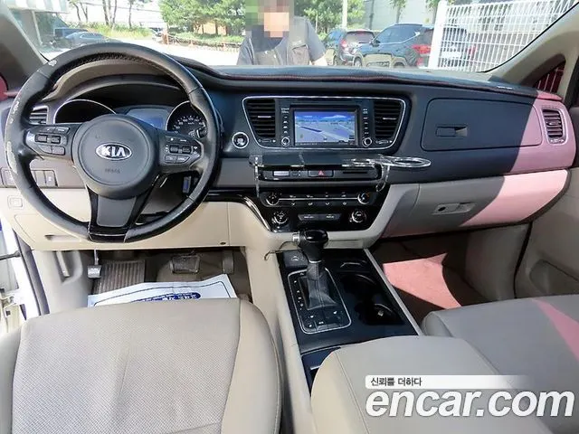 KIA CARNIVAL 2015 — 239 739 км, белый, Корея — под ключ — фото 8