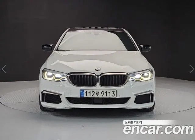 BMW 5 SERIES 2018 — 142 546 км, белый, Корея — под ключ — фото 2
