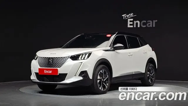 PEUGEOT E-2008 2022