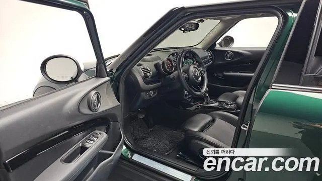 MINI COOPER CLUBMAN 2018 — 105 239 км, тёмно-зелёный, Корея — под ключ — фото 10
