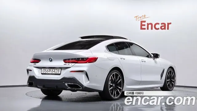 BMW 8 SERIES 2024