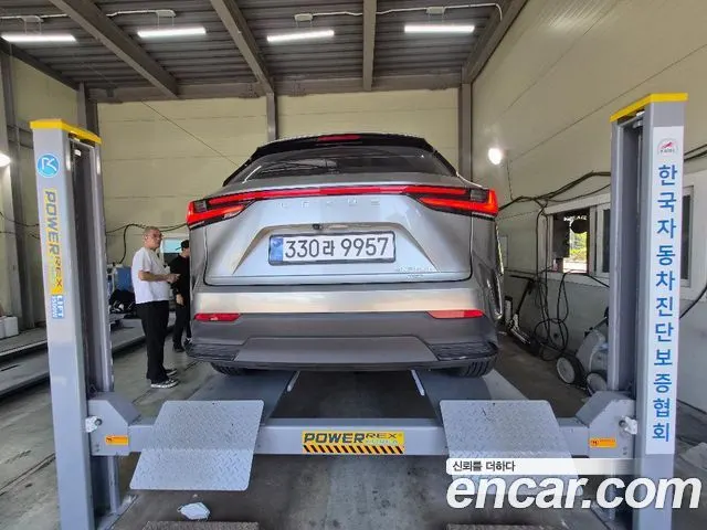LEXUS NX350H 2024 — 41 909 км, серебристо-серый, Корея — под ключ — фото 2