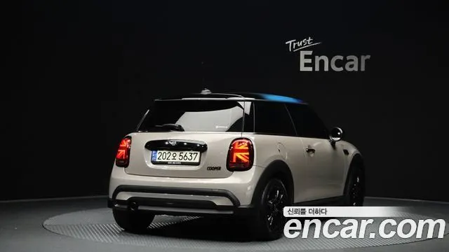 MINI COOPER 2022 — 28 745 км, белый-перламутр, Корея — под ключ — фото 1