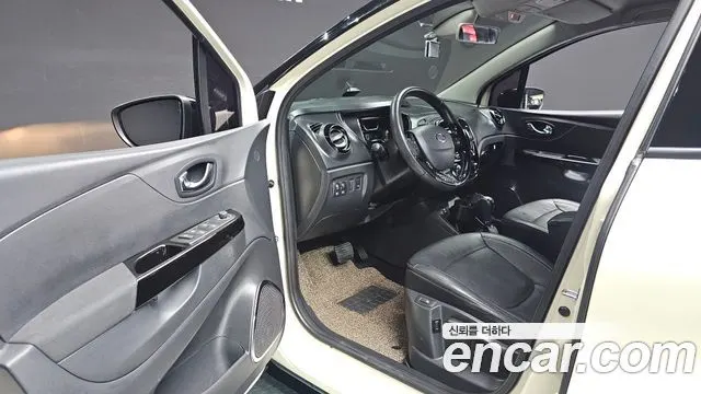 RENAULT KOREA QM3 2015 — 147 569 км, белый-перламутр, Корея — под ключ — фото 10