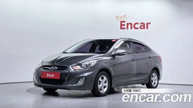 HYUNDAI ACCENT 2012