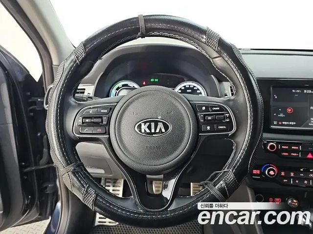 KIA NIRO 2018 — 140 408 км, синий, Корея — под ключ — фото 9