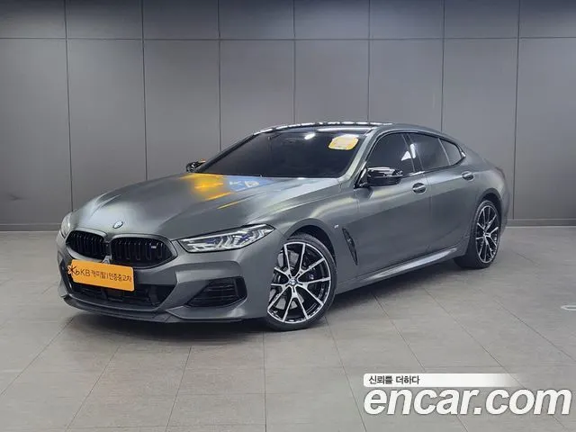 BMW 8 SERIES 2025