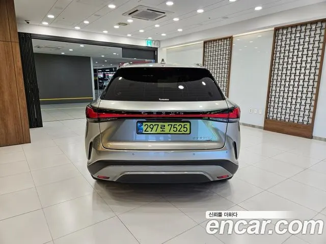 LEXUS RX350H 2025 — 56 563 км, серебристо-серый, Корея — под ключ — фото 4