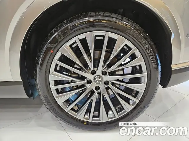 LEXUS RX350H 2025 — 56 563 км, серебристо-серый, Корея — под ключ — фото 6