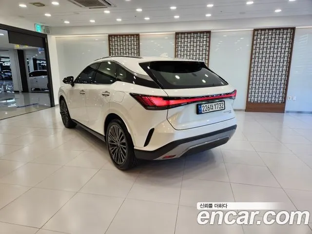 LEXUS RX350H 2023 — 59 417 км, белый-перламутр, Корея — под ключ — фото 2