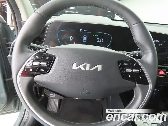 KIA NIRO 2022 — 100 505 км, тёмно-зелёный, Корея — под ключ — фото 8