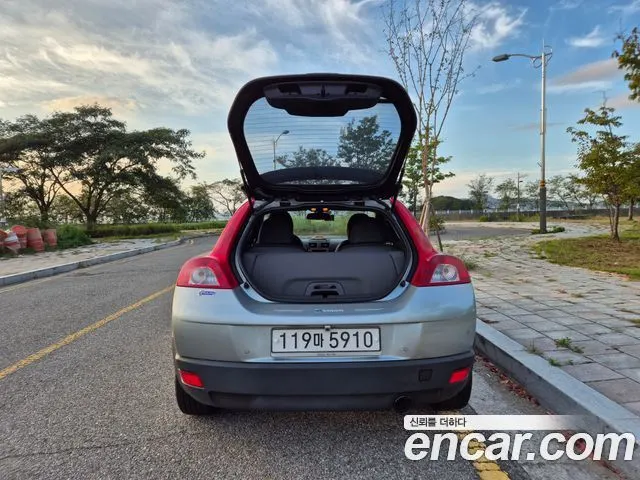 VOLVO C30 2009 — 95 000 км, серебристо-серый, Корея — под ключ — фото 12