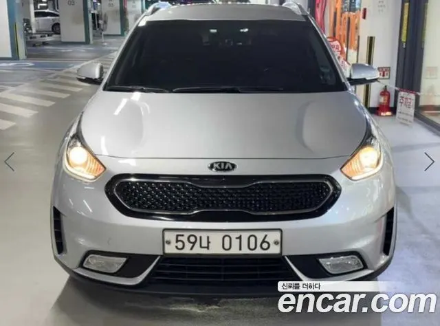 KIA NIRO 2017 — 207 673 км, серебристо-серый, Корея — под ключ — фото 2