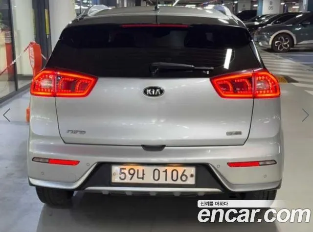 KIA NIRO 2017 — 207 673 км, серебристо-серый, Корея — под ключ — фото 5