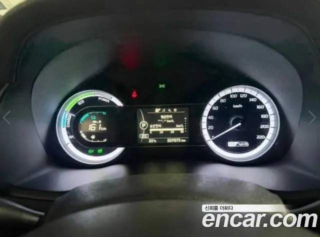 KIA NIRO 2017 — 207 673 км, серебристо-серый, Корея — под ключ — фото 9