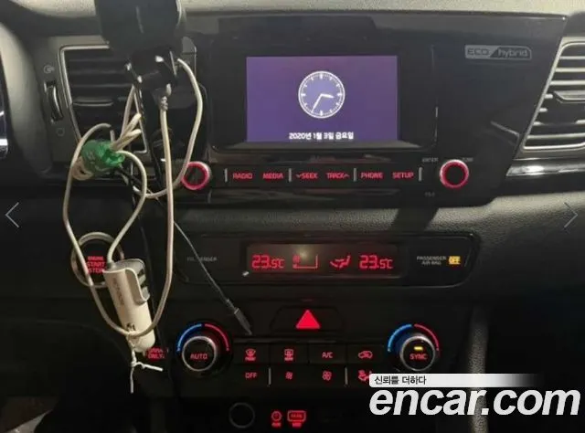 KIA NIRO 2017 — 207 673 км, серебристо-серый, Корея — под ключ — фото 10