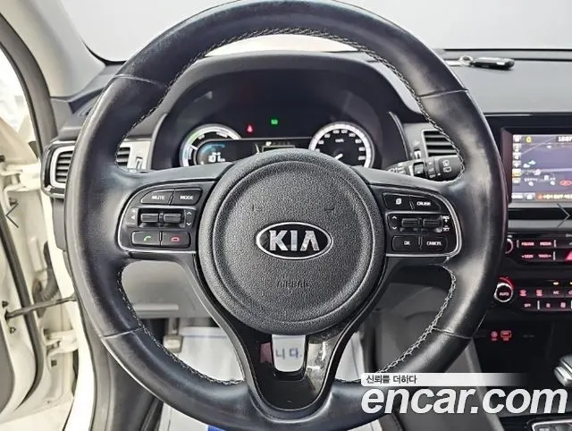 KIA NIRO 2017 — 129 218 км, белый, Корея — под ключ — фото 9