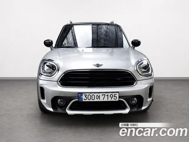 MINI COOPER COUNTRYMAN 2024 — 17 000 км, серебристый, Корея — под ключ — фото 1