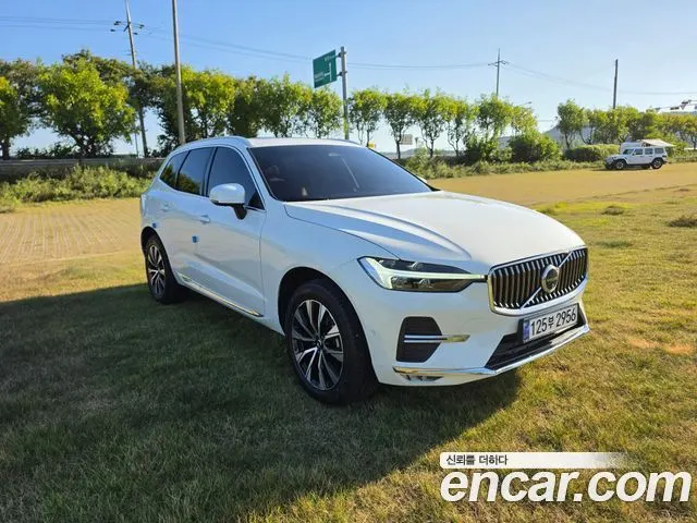 VOLVO XC60 2024