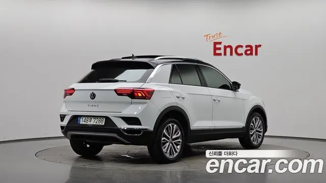 VOLKSWAGEN T-ROC 2022