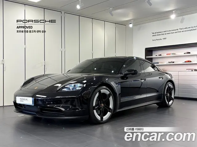 PORSCHE TAYCAN 2025