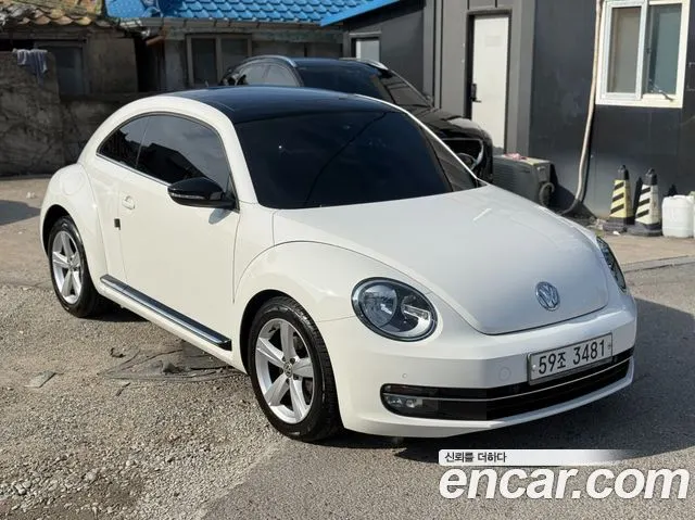 VOLKSWAGEN BEETLE 2013