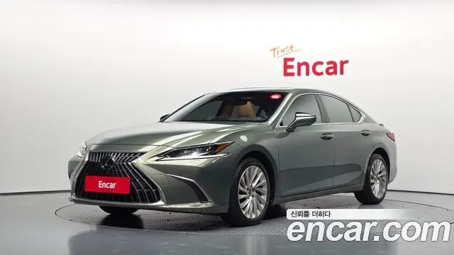 LEXUS ES300H 2024