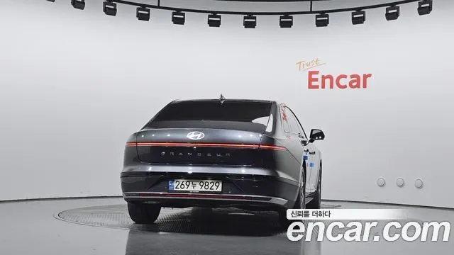 HYUNDAI GRANDEUR HYBRID 2023 — 37 871 км, серебристо-серый, Корея — под ключ — фото 4